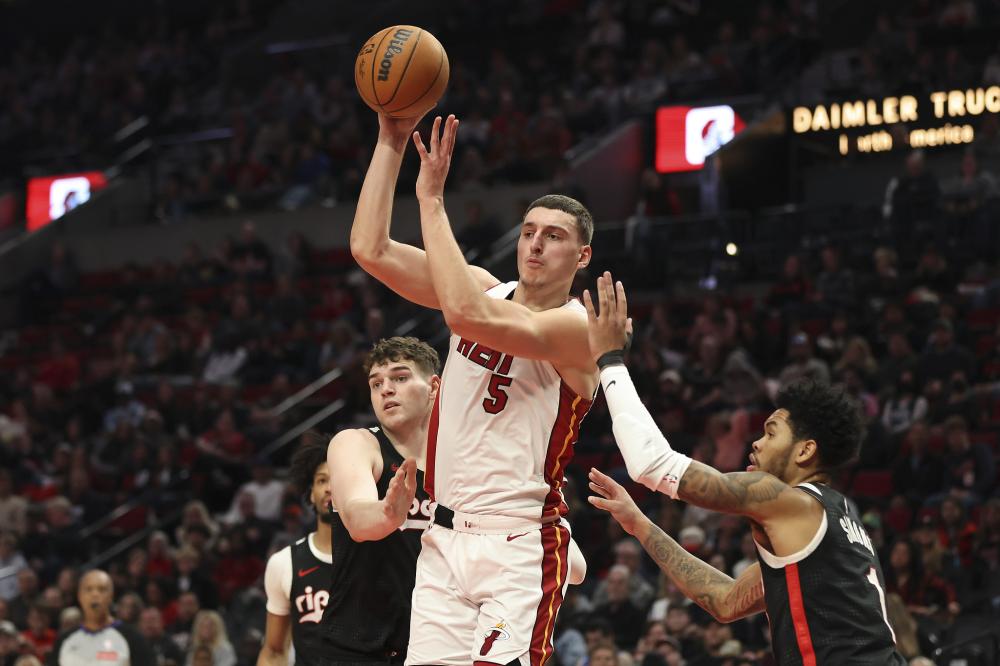 在莱万效力 在莱万效力