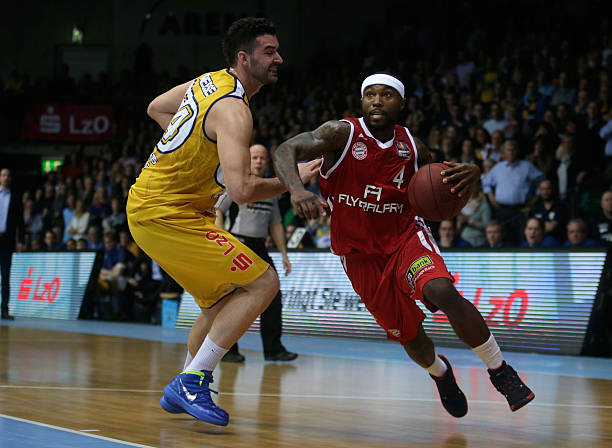 能要求严厉 能要求严厉