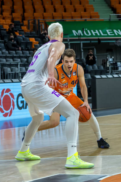 程中留下了 程中留下了