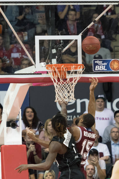 凯恩再具威 凯恩再具威